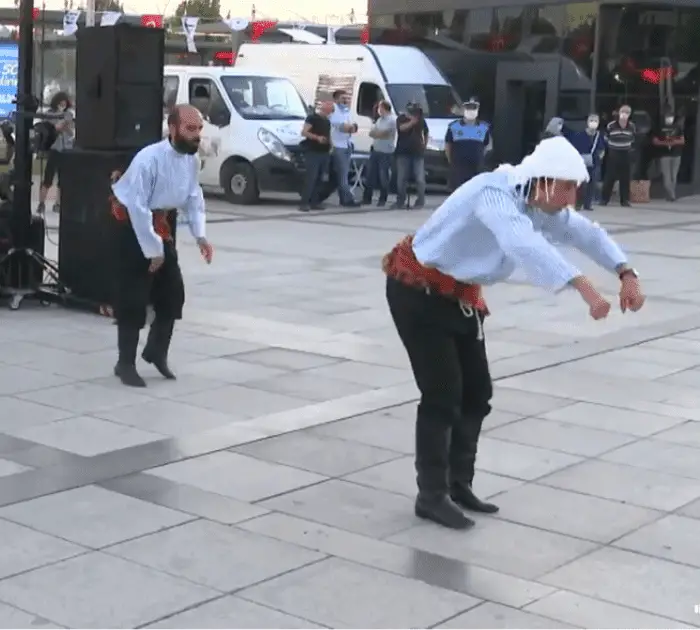 Stray Dog Stops Live Street Performance To Comfort An Actor He Thinks Is Injured